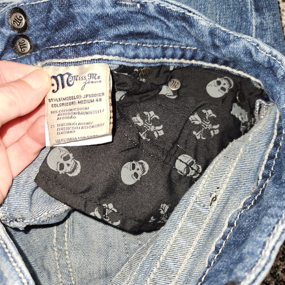 Y2k Miss Me Cropped Bermuda Shorts,Skull Pocket Accent,Bling, Women's 27, 2000's - Picture 6 of 10